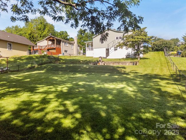 109 Short St, Home with 3 bedrooms, 2 bathrooms and null parking in Waynesville NC | Image 29