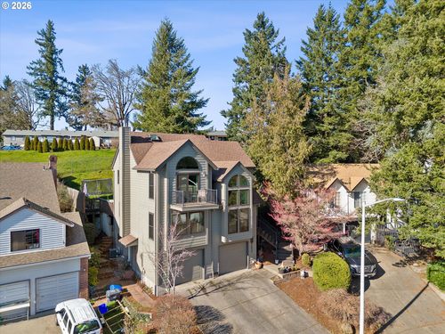 7655 Ridgewood Dr, Gladstone, OR, 97027-1439 | Card Image