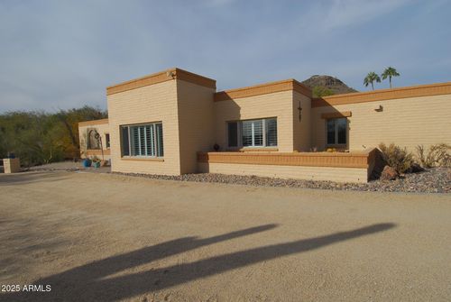 6531 N 43rd Pl, Paradise Valley, AZ, 85253-3940 | Card Image