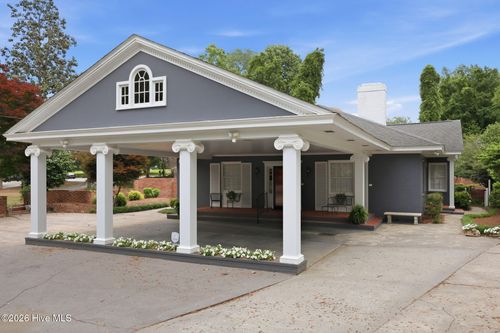 1207 Country Club Dr, Kinston, NC, 28504-2646 | Card Image