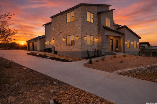 541 Cantera Rdg, New Braunfels, TX, 78132-3948 | Card Image