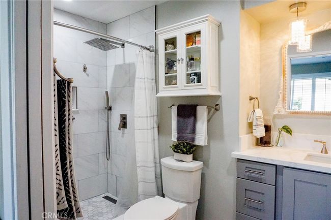 35 - 23215 Caminito Andreta, Condo with 2 bedrooms, 2 bathrooms and 2 parking in Laguna Hills CA | Image 23