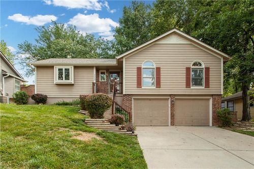 1112 Sw 24th Street Court, Blue Springs, MO, 64015 | Card Image