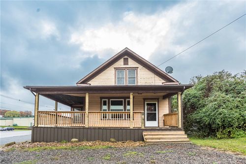 5 W Philadelphia St, Armagh, PA, 15920-8822 | Card Image