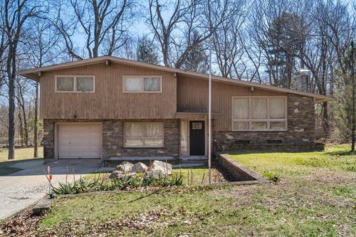 243 Central St, Avon, MA, 02322-1507 | Card Image