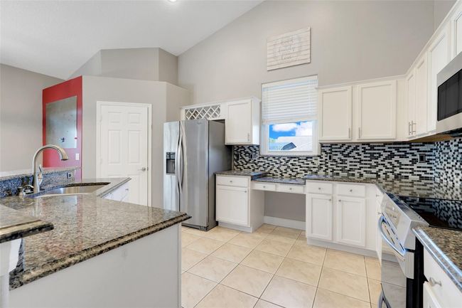 14305 Pine Cone Trl, House other with 5 bedrooms, 4 bathrooms and null parking in Clermont FL | Image 16