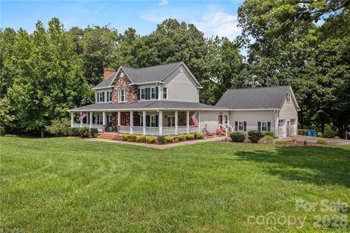 325 Buck Seaford Rd, Mocksville, NC, 27028-4169 | Card Image
