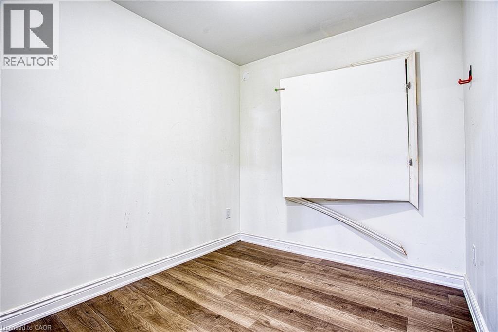 Residential Lease in Fonthill 2