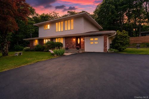 27 Margaret Rd, Monroe, NY, 10950-4535 | Card Image