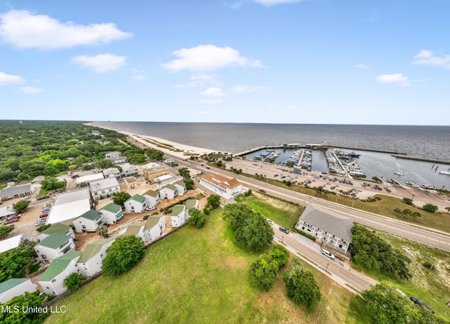 240EBeachBlvd-115 | Image 48