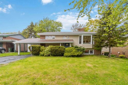 89 Clayton Park Dr, Halifax, NS, B3M1M1 | Card Image