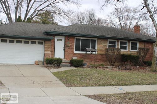 23679 Demley Dr, Clinton Township, MI, 48035-2917 | Card Image