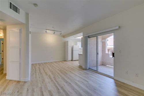 apt-824-830 Carnegie St, Henderson, NV, 89052-5736 | Card Image