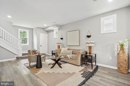 3912 Fernhill Ave, BALTIMORE, MD, 21215-5621 | Card Image