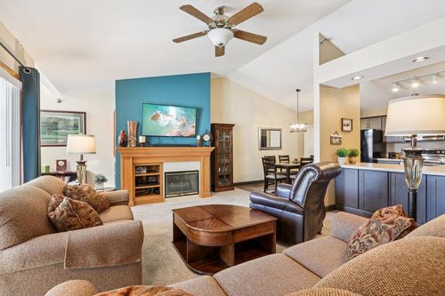 4-9213 S Aspen Drive, Oak Creek, WI, 53154 | Card Image