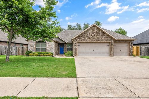 4403 W Meadow Oaks Dr, Rogers, AR, 72758-8314 | Card Image