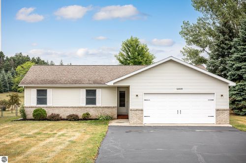 12305 S Lincoln Hollow Ct, Cedar, MI, 49621-9596 | Card Image