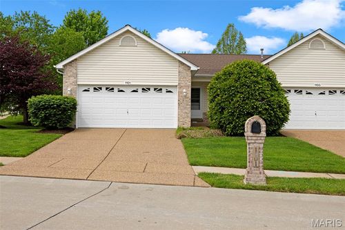 349b-1101 Silo Bend Dr, Wentzville, MO, 63385-4362 | Card Image