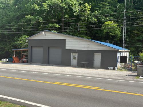 7361 N Highway 421, Manchester, KY, 40962 | Card Image