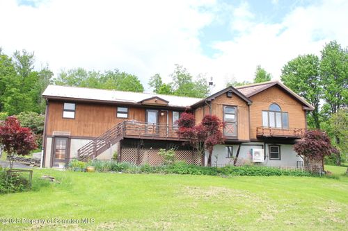 215 Linaberry Rd, Montrose, PA, 18801-8786 | Card Image