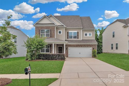 1349 Bridgeford Dr Nw, Huntersville, NC, 28078-4500 | Card Image