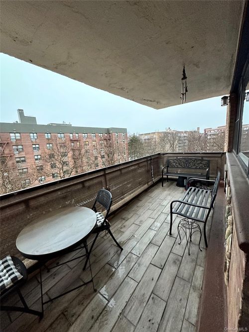 5l-153-25 88th St, Howard Beach, NY, 11414-2158 | Card Image