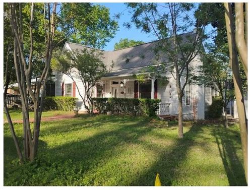 504 N Newsom St, Mineola, TX, 75773-1744 | Card Image