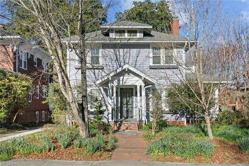 807 Magnolia St, Greensboro, NC, 27401-1525 | Card Image