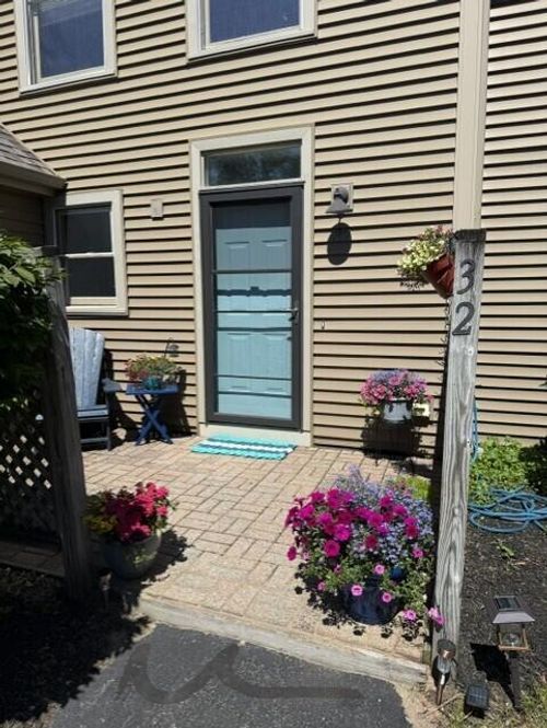 32-7 Old Salt Rd, Old Orchard Beach, ME, 04064-1244 | Card Image