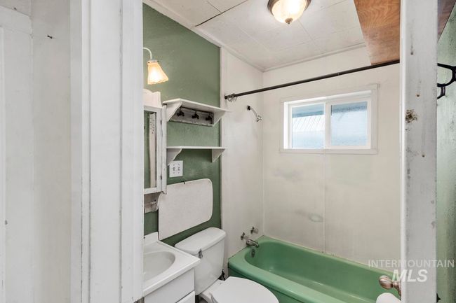 407 S Front St, House other with 2 bedrooms, 1 bathrooms and null parking in Cascade ID | Image 12