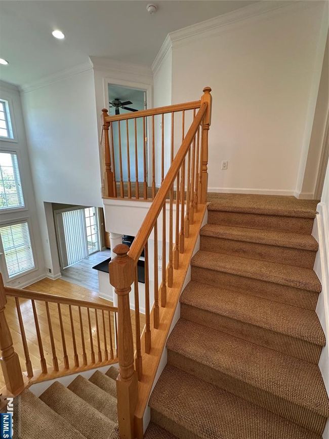 35 Magnolia Way, House attached with 3 bedrooms, 3 bathrooms and null parking in North Haledon NJ | Image 21