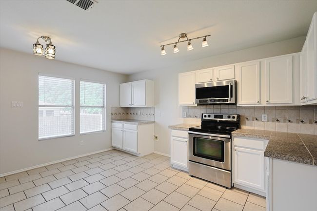 Kitchen | Image 16