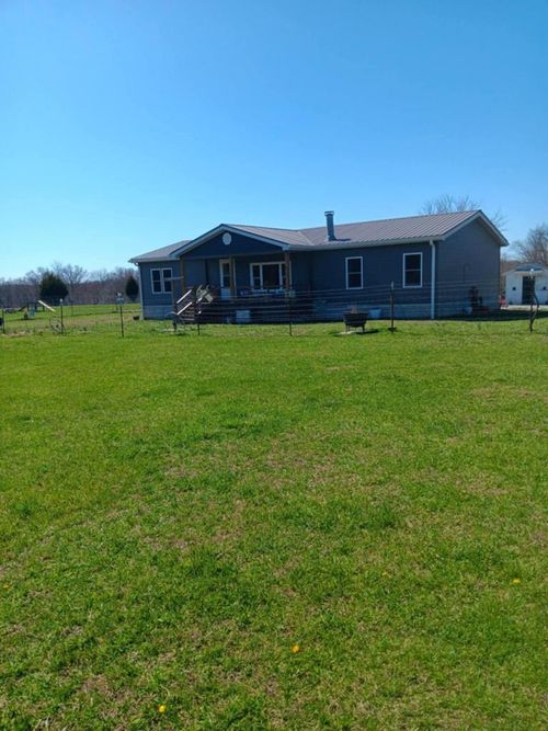524 Clear Creek Ln, Monterey, TN, 38574-5074 | Card Image