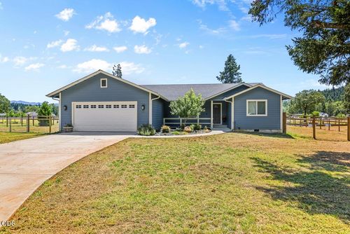 531 Schumacher St, Cave Junction, OR, 97523-9500 | Card Image