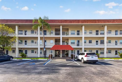 304-4000 3rd St N, St Petersburg, FL, 33703-4843 | Card Image