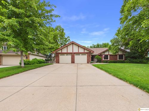 16565 Pasadena Circle, Omaha, NE, 68130 | Card Image