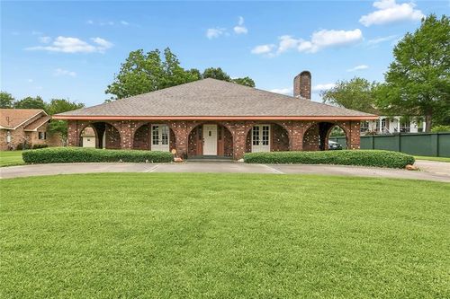 25 Manor Ln, Westwego, LA, 70094-2337 | Card Image