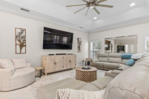 16-5850 Magnolia Ln, Vero Beach, FL, 32967-7542 | Card Image