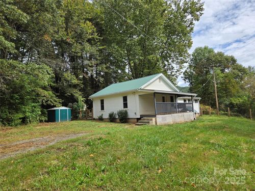 148 Huffman Rd, Clyde, NC, 28721-8259 | Card Image