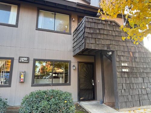 unit-150-1190 S Winery Ave, Fresno, CA, 93727-6933 | Card Image