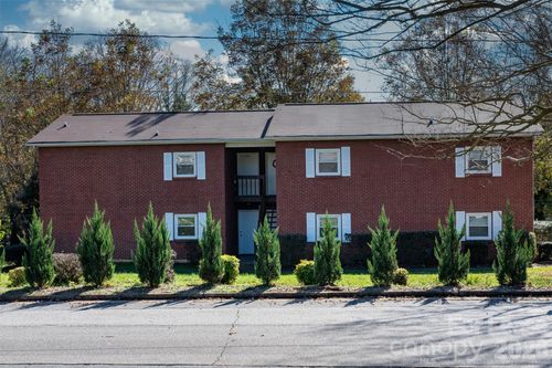 1235 15th Ave Nw, Hickory, NC, 28601-2263 | Card Image