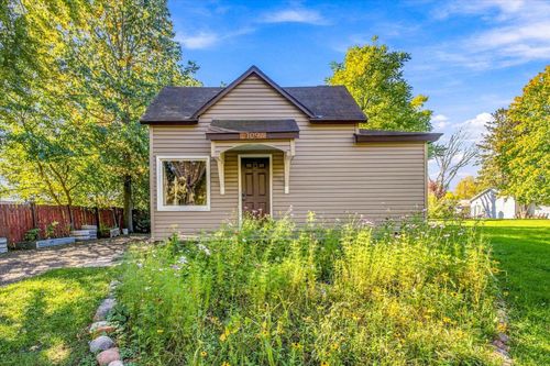 109 Norelius St, Isanti, MN, 55040-5354 | Card Image