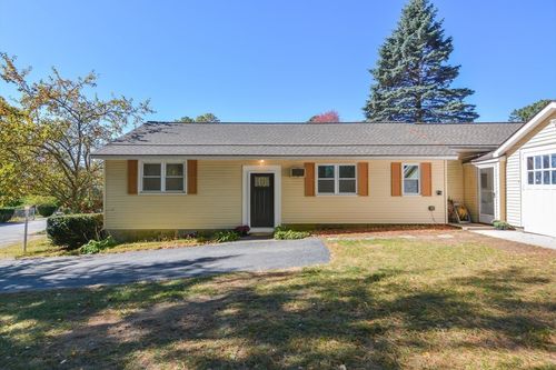 91 Hillcrest Rd, Dracut, MA, 01826-2007 | Card Image