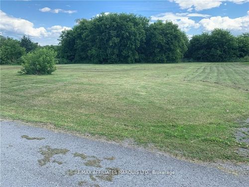 21890 Main St, Glen Robertson, ON, K0B1H0 | Card Image