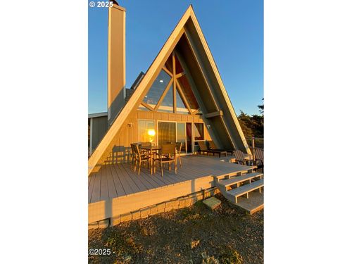 11658 Nw Pacific Coast Hwy, Seal Rock, OR, 97376-9629 | Card Image