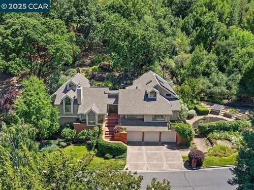 27 Toledo Dr, Lafayette, CA, 94549-2953 | Card Image