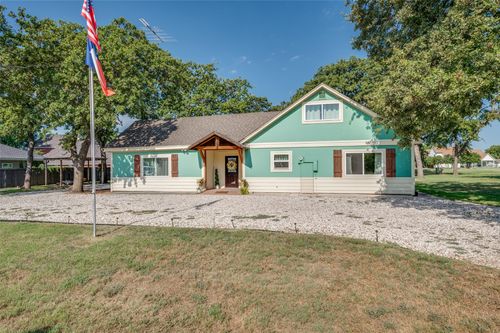 100 Huron Trl, Lake Kiowa, TX, 76240-9559 | Card Image