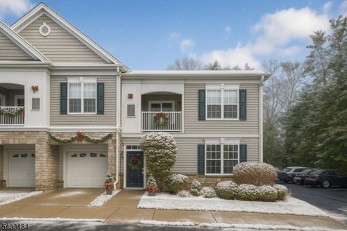 108 Stone Creek Ct, Whippany, NJ, 07981-2509 | Card Image