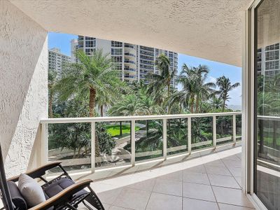 505 - 3100 N Ocean Blvd, Condo with 3 bedrooms, 2 bathrooms and null parking in Fort Lauderdale FL | Image 2