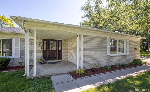 4290 Frostwood Ct, Troy, MI, 48098-4240 | Card Image